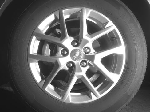 Used 2024 Chevrolet Equinox LT image 12