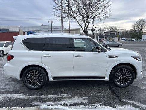 Certified 2024 INFINITI QX80 Sensory image 9