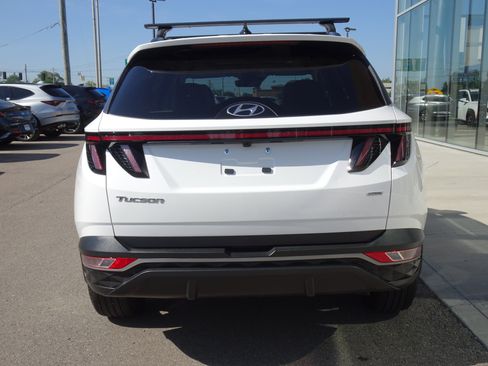 Used 2024 Hyundai Tucson SEL w/ Convenience Package AWD/4WD image 4