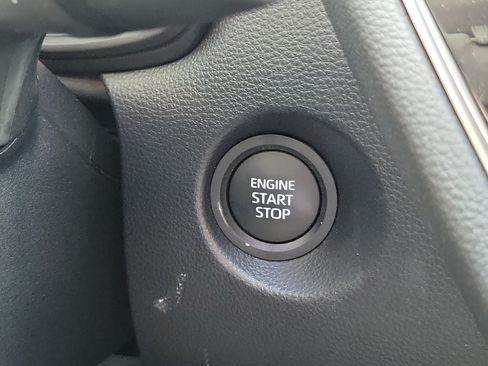 Used 2024 Toyota Corolla Cross LE FWD image 29