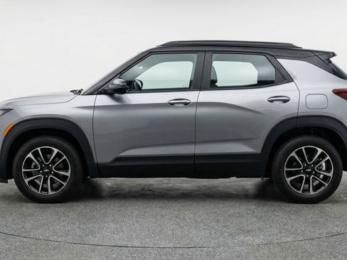 Used 2025 Chevrolet TrailBlazer LT FWD image 5