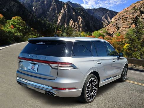 Used 2022 Lincoln Aviator Black Label w/ Dynamic Handling Package AWD/4WD image 3