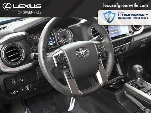 Used 2023 Toyota Tacoma Limited image 27