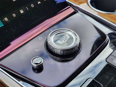 Certified 2025 Cadillac Escalade Sport Platinum image 25