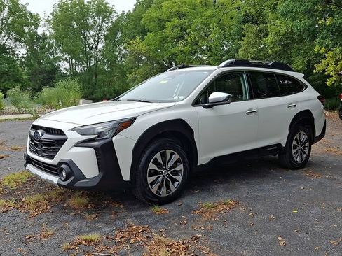 Certified 2023 Subaru Outback Touring AWD/4WD image 4