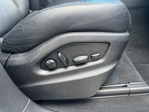 Used 2023 Porsche Cayenne image 27