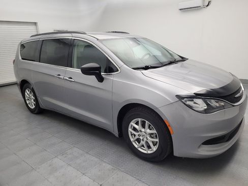 Used 2021 Chrysler Voyager Lxi FWD image 11