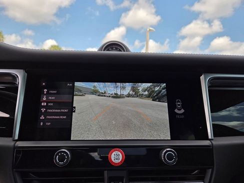 Used 2024 Porsche Macan w/ Premium Plus Package image 15