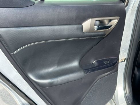 Used 2014 Lexus CT 200h FWD image 31