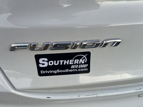 Used 2020 Ford Fusion SE image 17