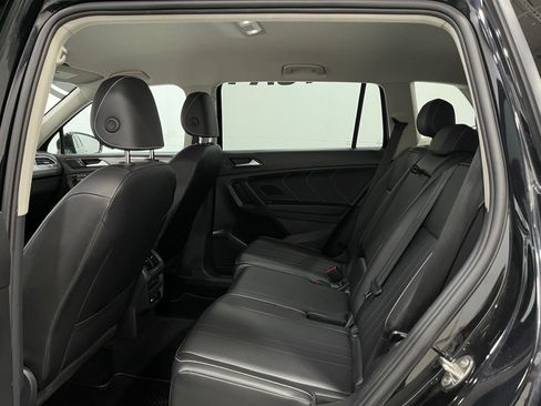 Used 2022 Volkswagen Tiguan SE AWD/4WD image 28