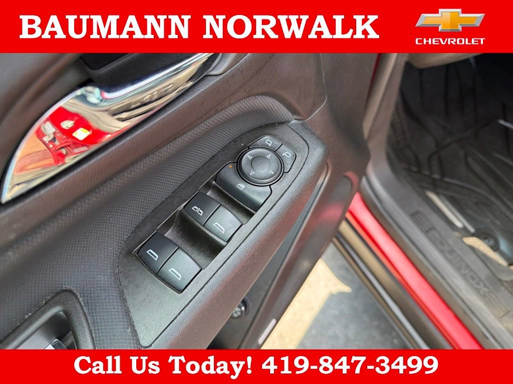 Used 2023 Chevrolet Equinox RS w/ RS Leather Package AWD/4WD image 18