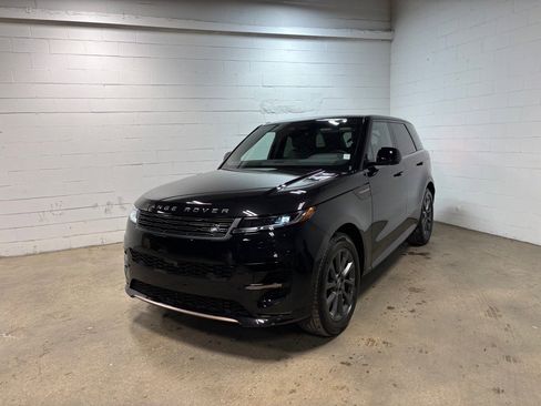 New 2025 Land Rover Range Rover Sport Dynamic SE image 2