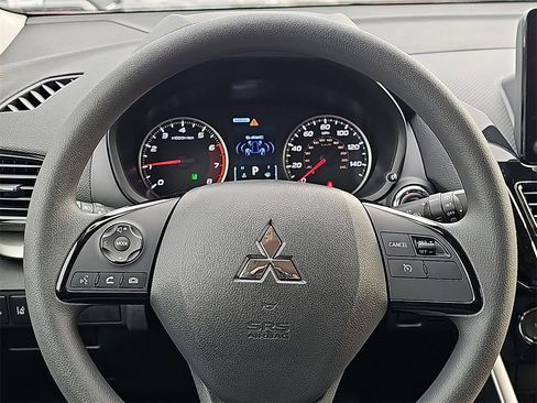 New 2026 Mitsubishi Eclipse Cross LE image 13