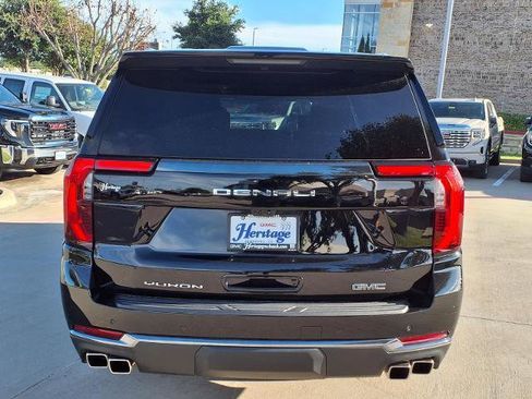 Used 2025 GMC Yukon XL Denali Ultimate w/ LPO, Illumination Package AWD/4WD image 24