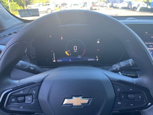 Used 2025 Chevrolet TrailBlazer LT image 25