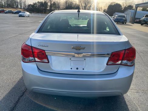 Used 2012 Chevrolet Cruze LS image 9
