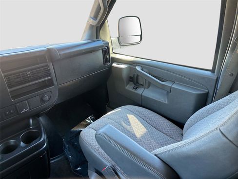 Used 2023 Chevrolet Express 3500 LT w/ LT Preferred Equipment Group image 22