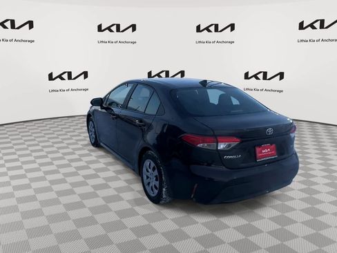 Used 2021 Toyota Corolla LE image 6