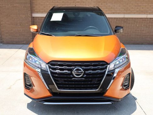 Used 2023 Nissan Kicks SR image 5