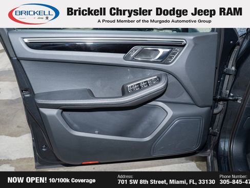 Used 2024 Porsche Macan image 11