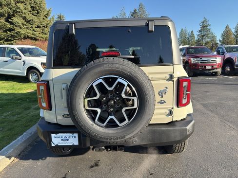 New 2025 Ford Bronco Outer Banks image 12
