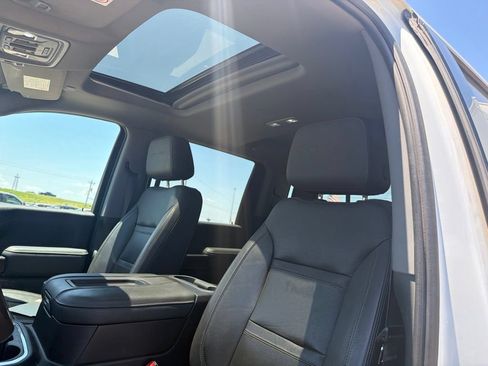 Used 2022 GMC Sierra 3500 Denali w/ Denali Ultimate Package AWD/4WD image 9