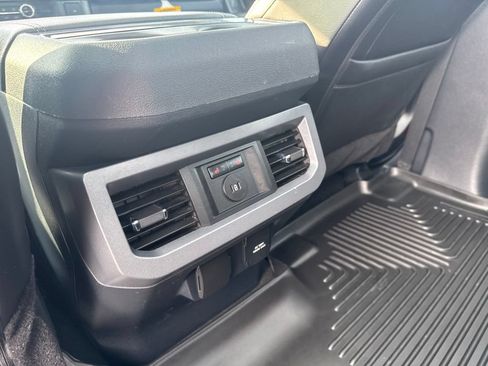 Used 2024 Ford F350 Lariat w/ Lariat Ultimate Package AWD/4WD image 34