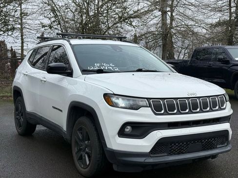 Used 2022 Jeep Compass Latitude image 7