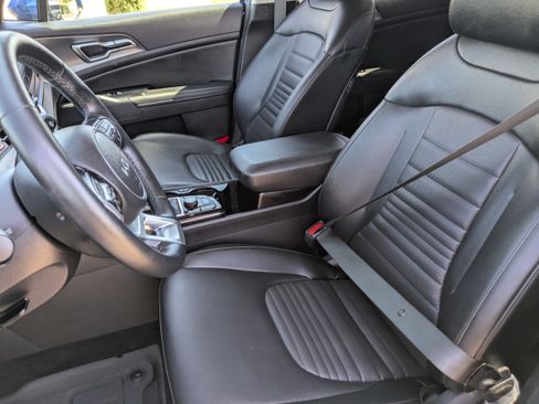 Certified 2025 Kia Sportage SX FWD image 26