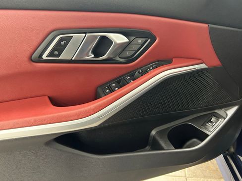 Used 2023 BMW 330i xDrive Sedan w/ Premium Package image 25