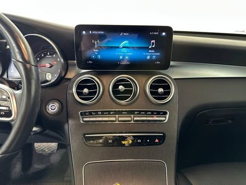 Used 2020 Mercedes-Benz GLC 300 4MATIC image 20