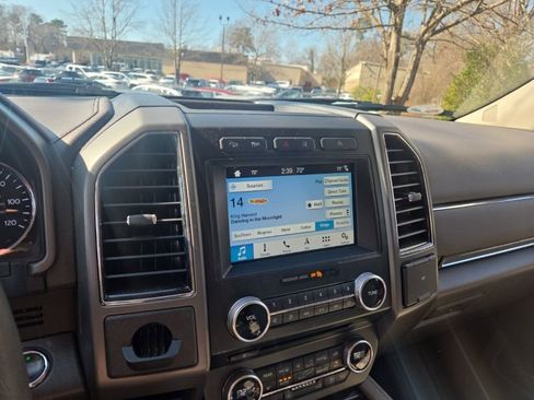 Used 2018 Ford Expedition XLT w/ Equipment Group 202A image 19