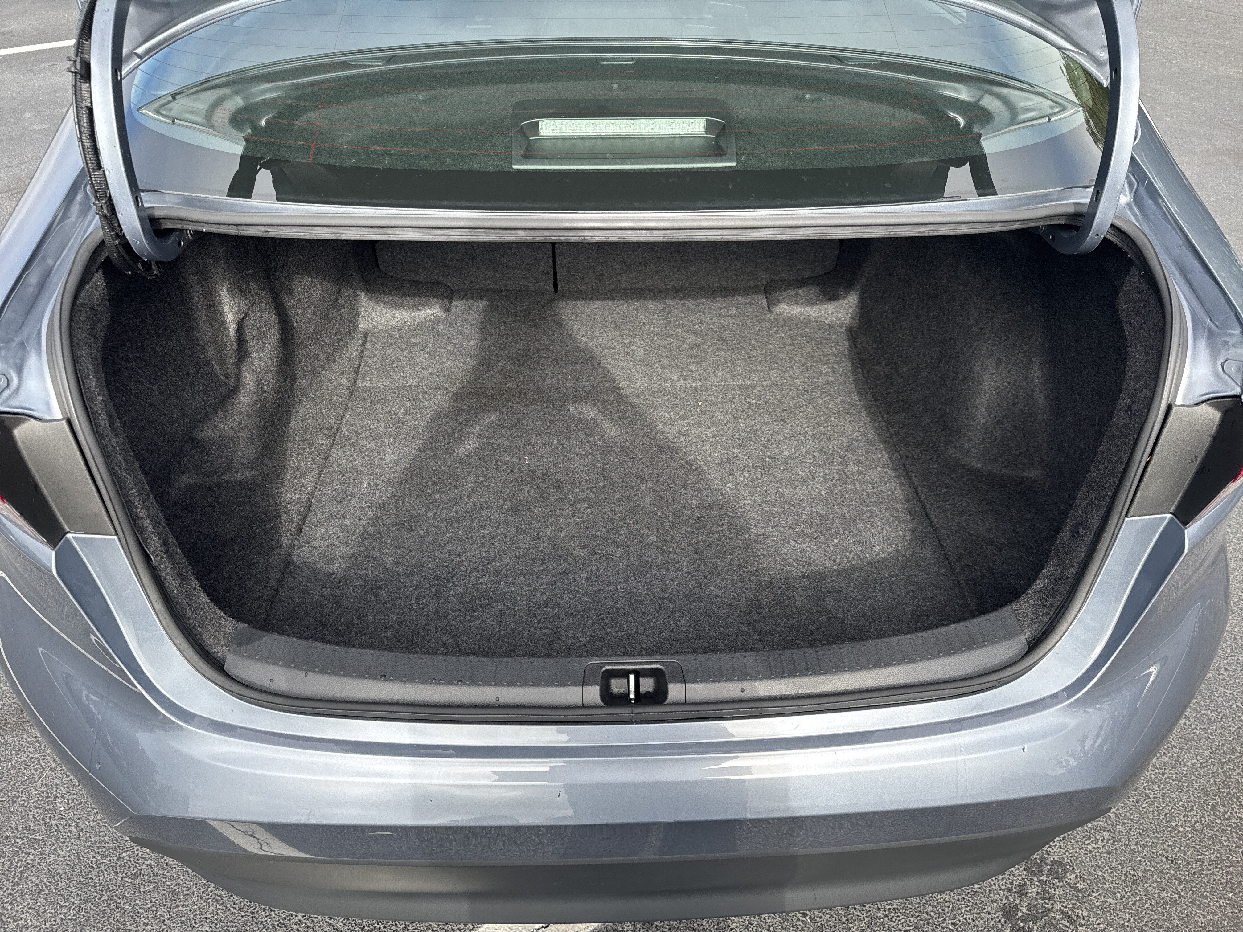 Used 2025 Toyota Corolla LE FWD image 27