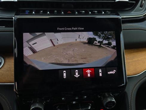 Used 2022 Jeep Grand Cherokee Summit AWD/4WD image 55