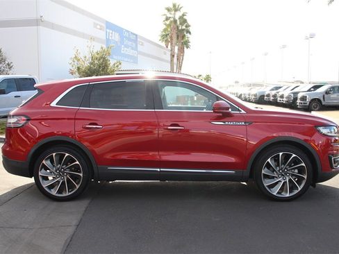 Used 2020 Lincoln Nautilus Reserve w/ Equipment Group 201A image 7