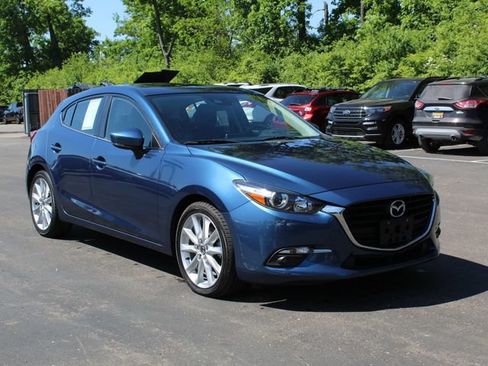 Used 2017 MAZDA MAZDA3 Grand Touring FWD image 1