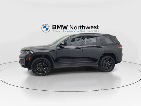 Used 2026 Jeep Grand Cherokee Limited w/ Limited Altitude Package AWD/4WD image 10