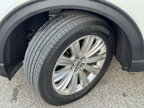 Used 2022 Ford Explorer Limited w/ Equipment Group 301A image 37