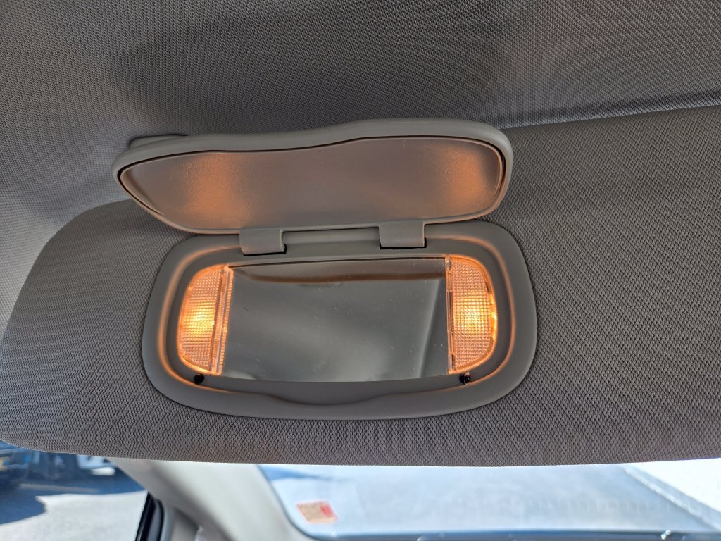 Used 2017 Chrysler Pacifica Limited FWD image 21