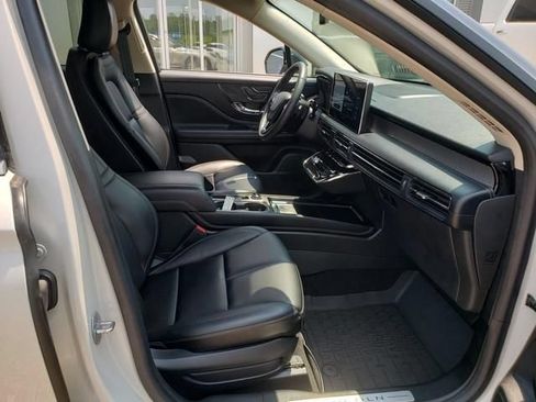 Used 2024 Lincoln Corsair AWD image 20