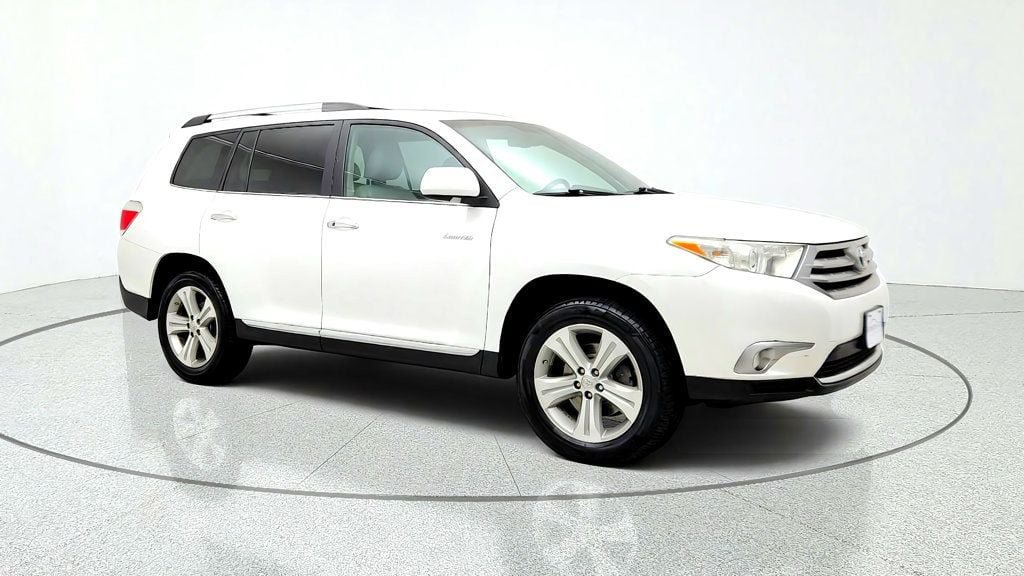 Used 2013 Toyota Highlander Limited FWD image 3