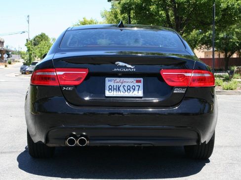Used 2017 Jaguar XE Premium AWD/4WD image 6