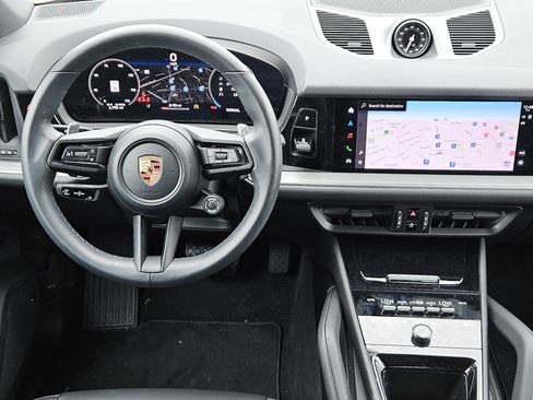 Certified 2026 Porsche Cayenne Coupe AWD/4WD image 25