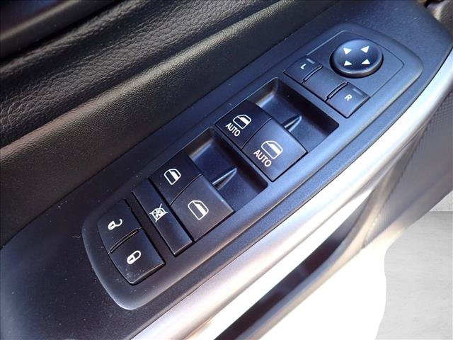 Used 2019 Jeep Cherokee Latitude Plus w/ Comfort/Convenience Group AWD/4WD image 15