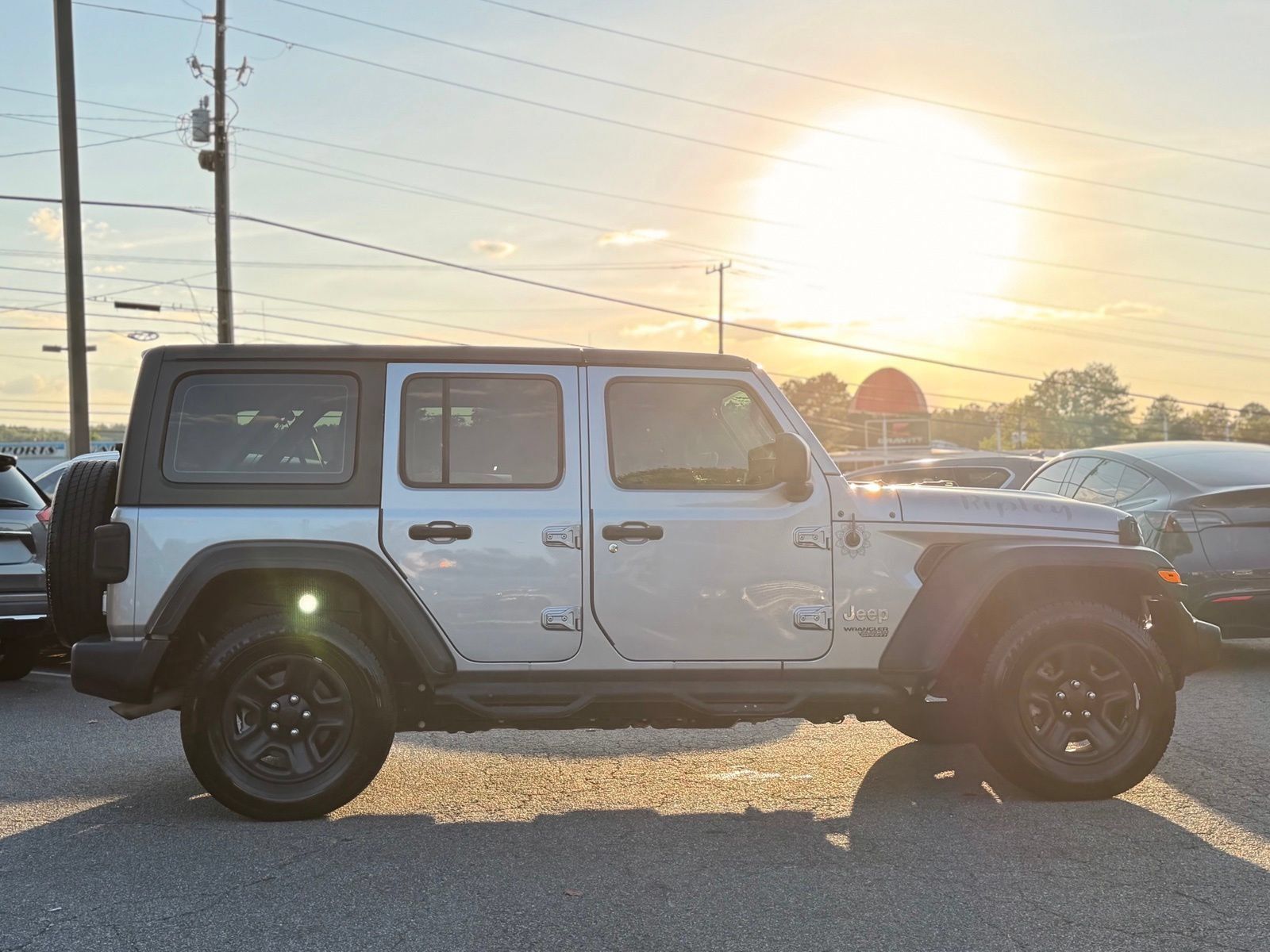 Used 2018 Jeep Wrangler Unlimited Sport AWD/4WD image 6