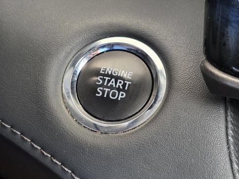 Used 2022 Toyota Highlander XLE FWD image 21