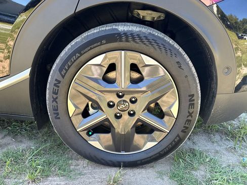 New 2025 Kia EV6 Light w/ Light LR Technology Package image 19