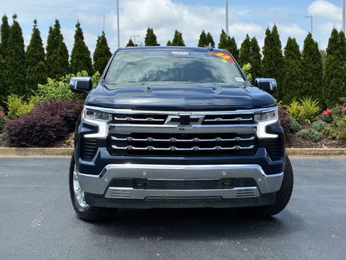 Used 2023 Chevrolet Silverado 1500 LTZ w/ LTZ Premium Package AWD/4WD image 5