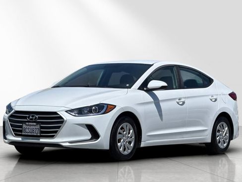 Used 2018 Hyundai Elantra SE FWD image 8